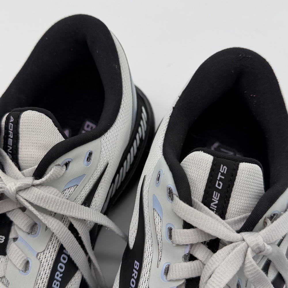 Brooks Adrenaline GTS Men’s Running Shoes in Light Gray and Black - Picture 13 of 16